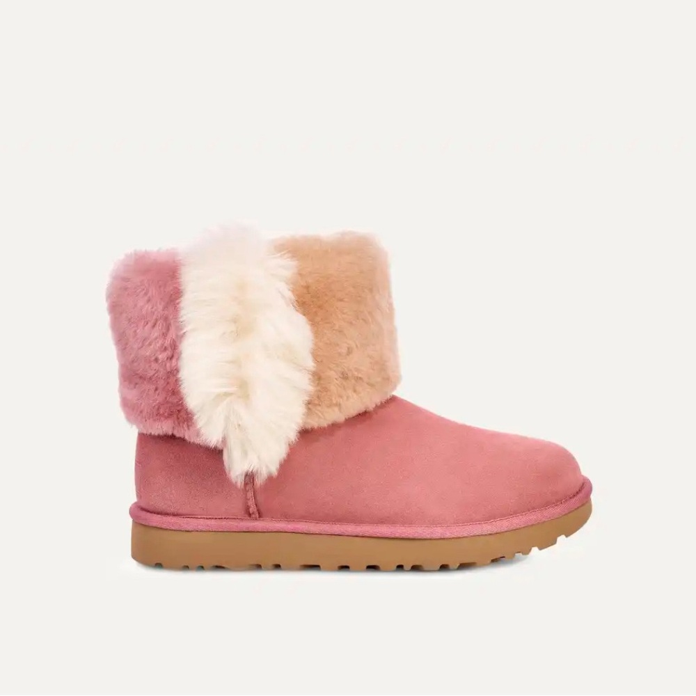 NWT UGG Classic Mini Wisp Boot in Pink size 8
